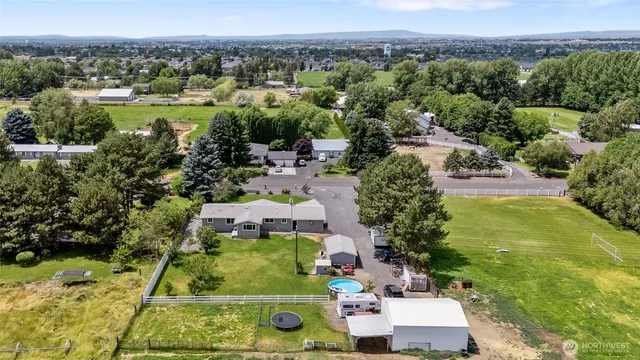 $625,000 | 2351 Admiral Road Northeast, Moses Lake, WA 98837