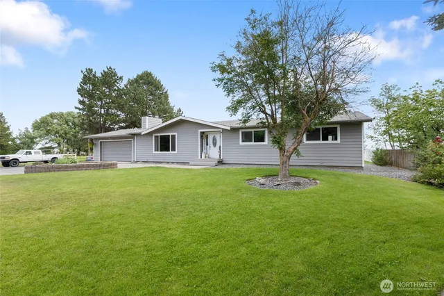$625,000 | 2351 Admiral Road Northeast, Moses Lake, WA 98837