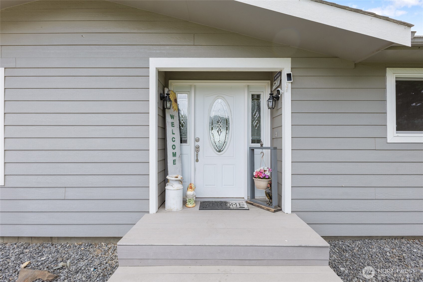 2351 Admiral Road Northeast Moses Lake, WA 98837 - Photo 5 of 39