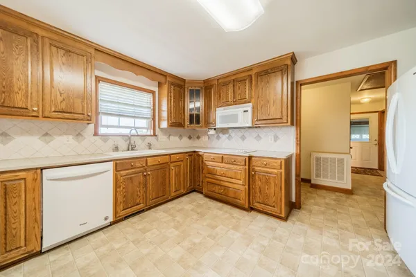 $1,300,000 | 24686 Barbees Grove Road, Oakboro, NC 28129