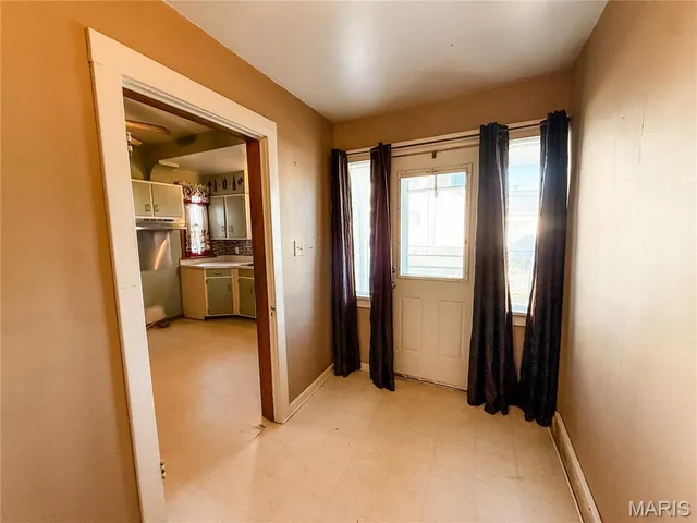 $125,000 | 52 East St Louis Street, Hoyleton, IL 62803