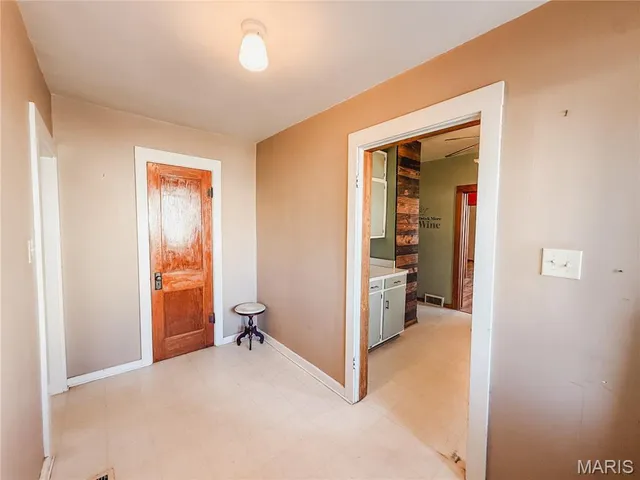 $125,000 | 52 East St Louis Street, Hoyleton, IL 62803