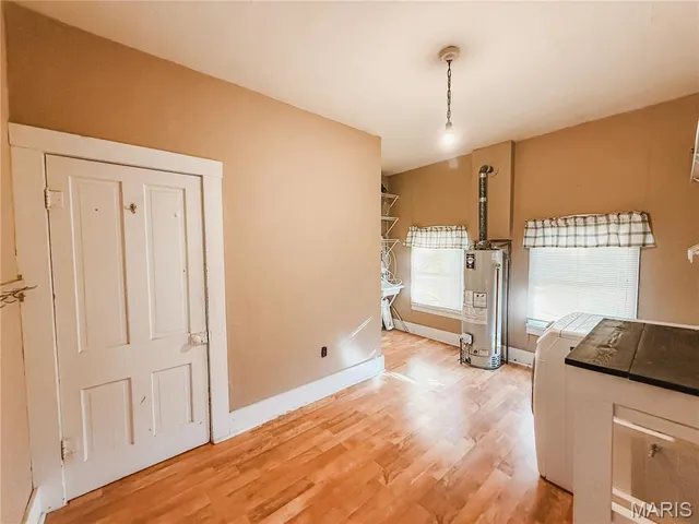 $125,000 | 52 East St Louis Street, Hoyleton, IL 62803