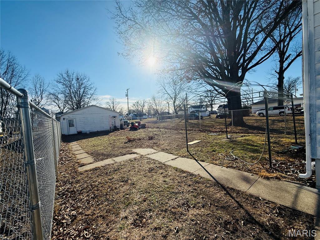 52 East St Louis Street Hoyleton, IL 62803 - Photo 39 of 41