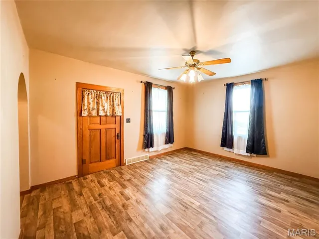 $125,000 | 52 East St Louis Street, Hoyleton, IL 62803