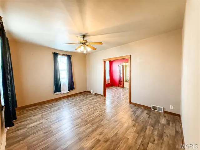 $125,000 | 52 East St Louis Street, Hoyleton, IL 62803