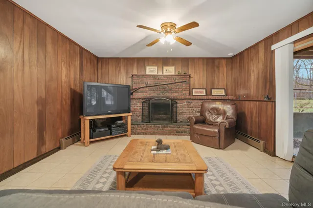 $875,000 | 15 Marget Ann Lane, Montebello, NY 10901