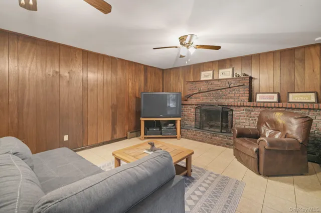 $875,000 | 15 Marget Ann Lane, Montebello, NY 10901