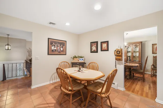 $875,000 | 15 Marget Ann Lane, Montebello, NY 10901