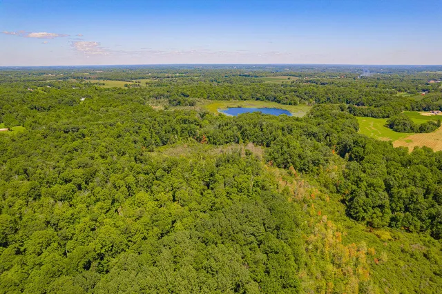 $995,000 | 1936 East Clear Lake Road, Buchanan, MI 49107