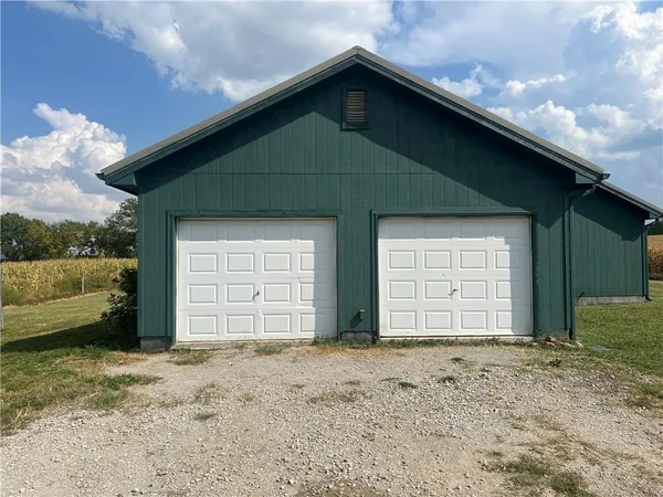 $254,500 | 21414 155th Street, Pattonsburg, MO 64670