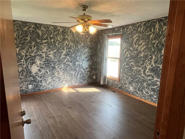 $265,000 | 21414 155th Street, Pattonsburg, MO 64670