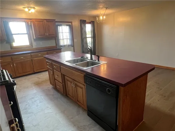 $254,500 | 21414 155th Street, Pattonsburg, MO 64670