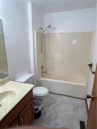 $254,500 | 21414 155th Street, Pattonsburg, MO 64670