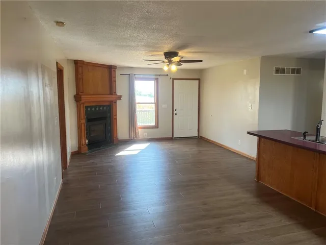 $265,000 | 21414 155th Street, Pattonsburg, MO 64670