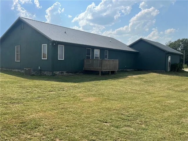 $265,000 | 21414 155th Street, Pattonsburg, MO 64670