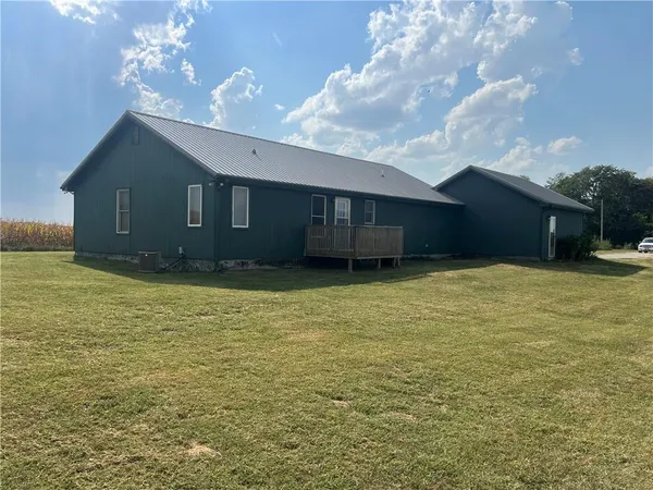 $254,500 | 21414 155th Street, Pattonsburg, MO 64670