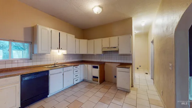 $210,000 | 1410 S Street, Heyburn, ID 83336