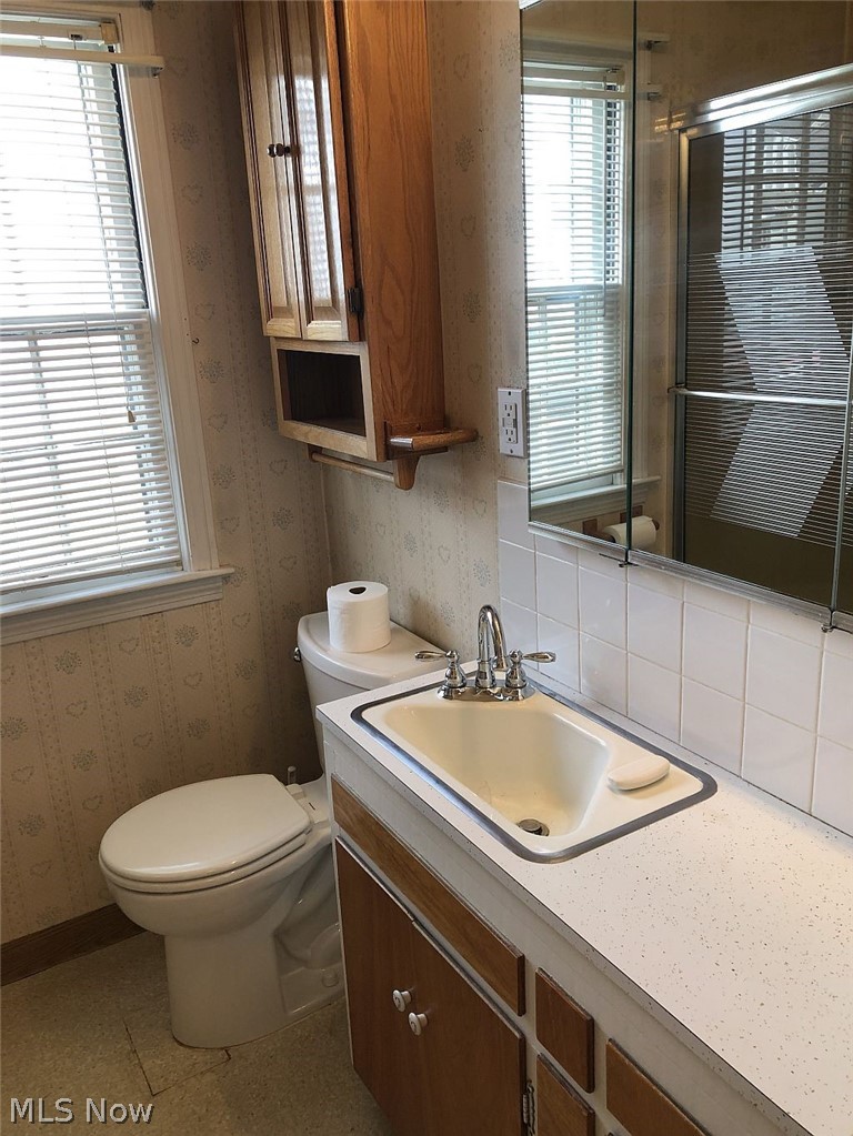 821 Reed Avenue Akron, OH 44306 - Photo 8 of 21 Plenty of bathroom storage.