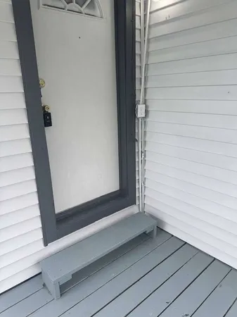 $1,599 | 318 10th Street, Dickinson, TX 77539