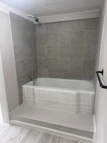 $1,599 | 318 10th Street, Dickinson, TX 77539