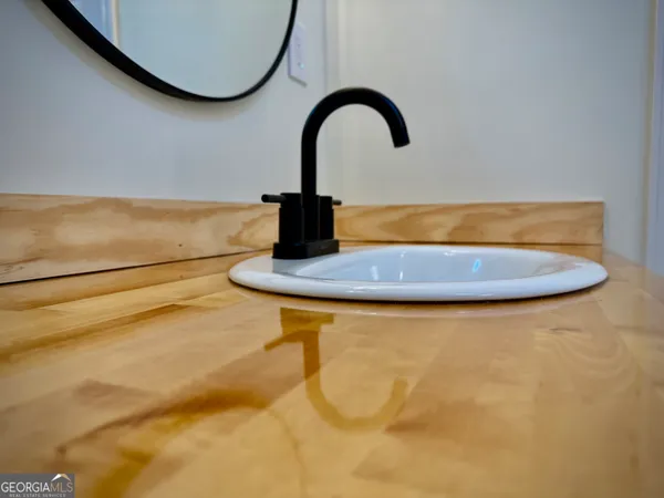 a close view of sink and tap