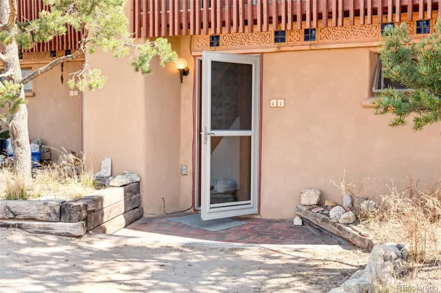 a view of a dinning area with furniture