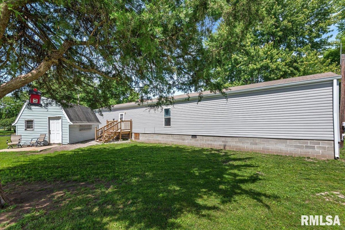 421 West Monroe Street Girard, IL 62640 - Photo 23 of 36