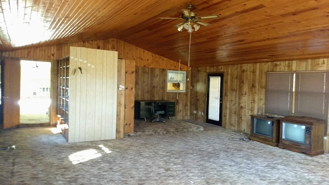 815 Sherwood Road Mitchell, IN 47446 - Photo 7 of 12