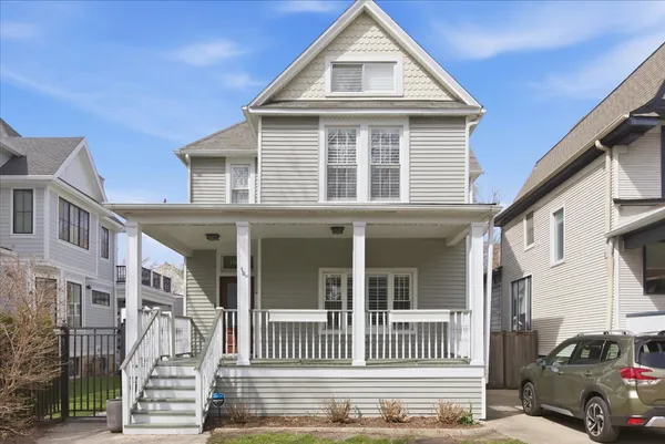 $6,995 | 1828 West Berenice Avenue, Chicago, IL 60613