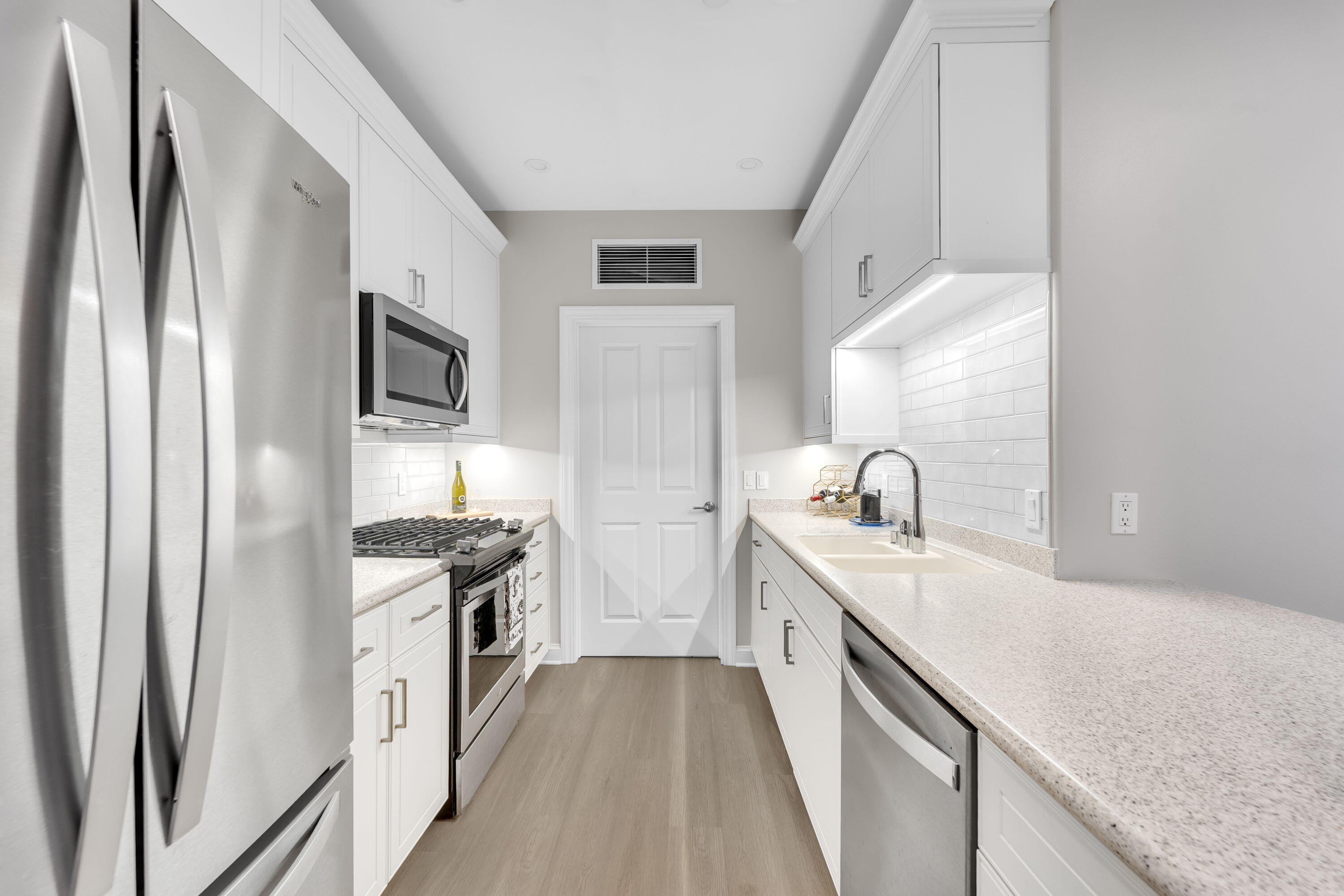 1925 North Water Street, Unit 409 Milwaukee, WI 53202 - Photo 6 of 17 New Appliances