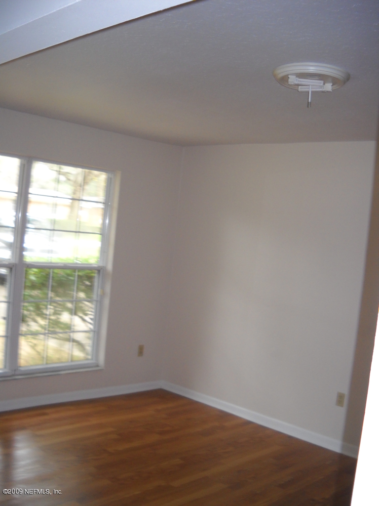 2624 Jewell Road Jacksonville, FL 32216 - Photo 3 of 16 Living Area