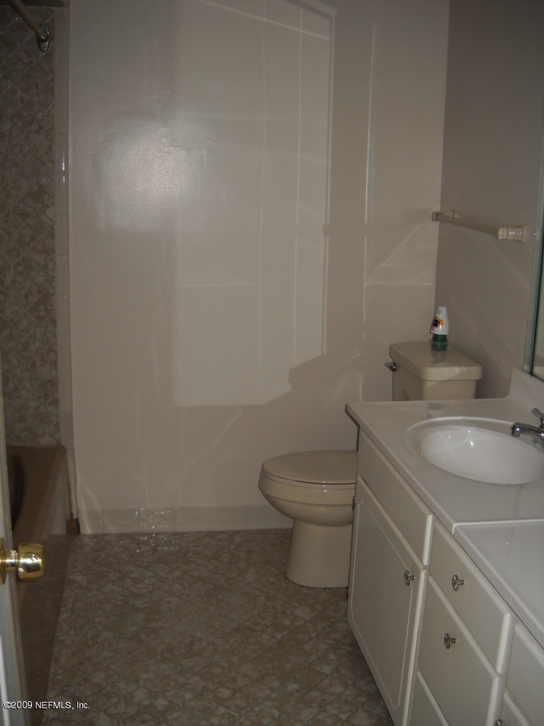 2624 Jewell Road Jacksonville, FL 32216 - Photo 7 of 16 Hall Bath