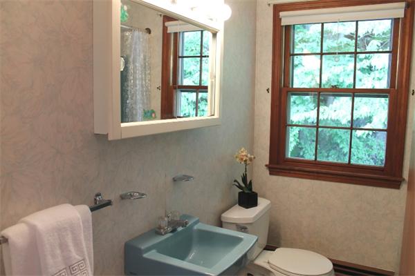 76 Indian Road Waltham, MA 02451 - Photo 14 of 18 Gallery Image 14
