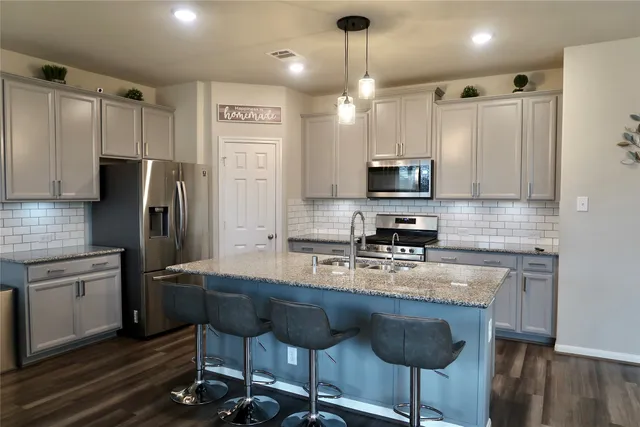 $2,700 | 9850 Copper Ranch Trail, Richmond, TX 77406