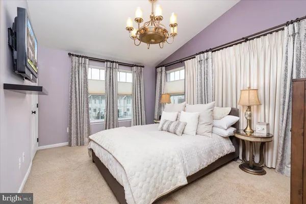 $537,000 | 25436 South Riding Boulevard, Unit 2H, Chantilly, VA 20152