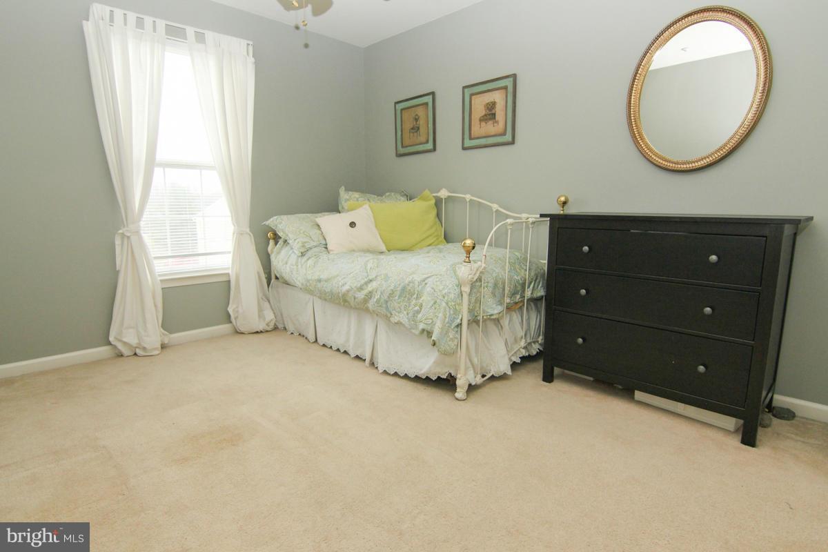 636 Howards Loop Annapolis, MD 21401 - Photo 25 of 29 Bedroom