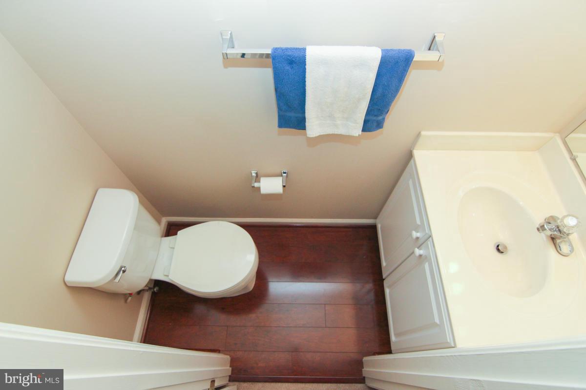 636 Howards Loop Annapolis, MD 21401 - Photo 27 of 29 Bath