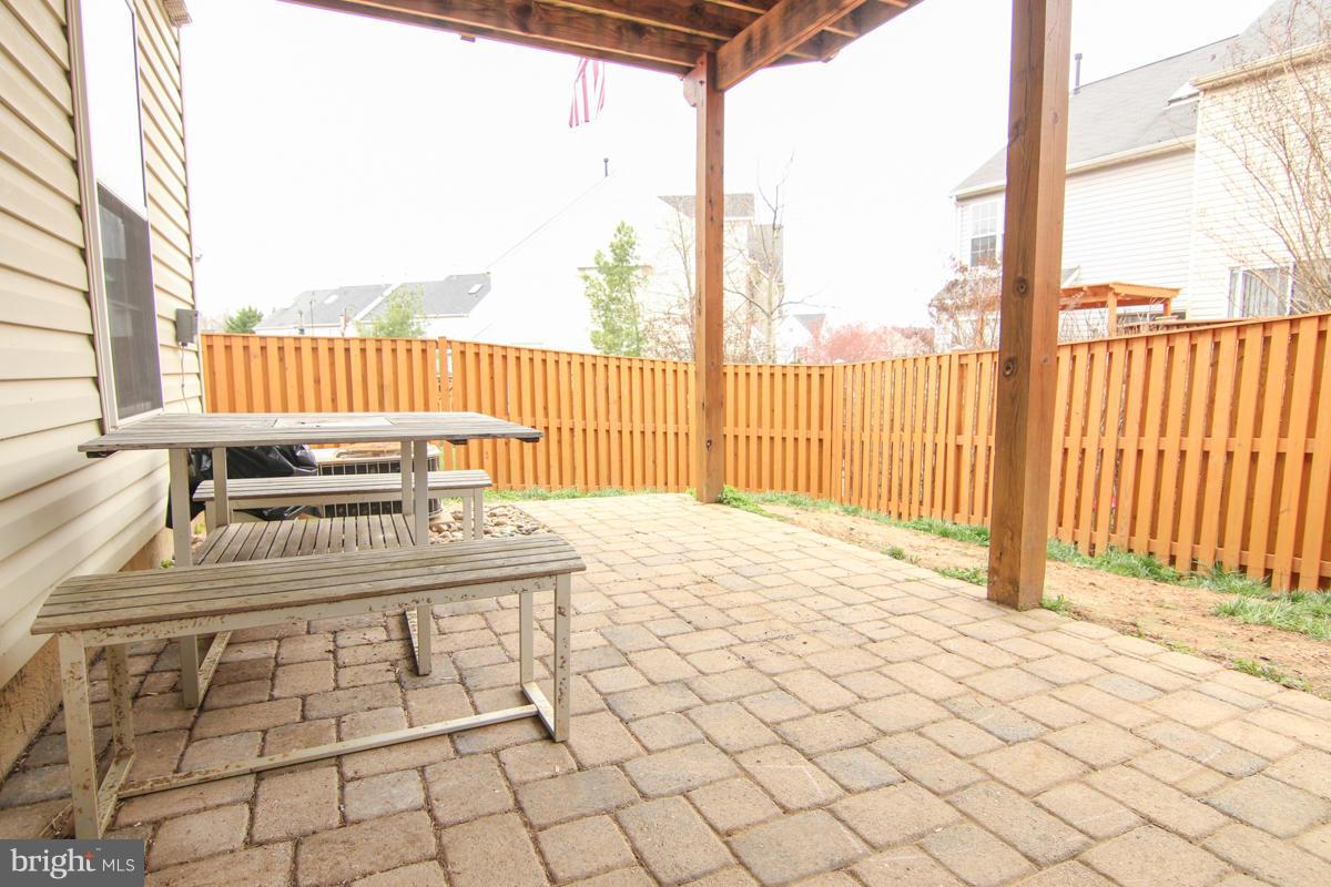 636 Howards Loop Annapolis, MD 21401 - Photo 29 of 29 Exterior (Rear)