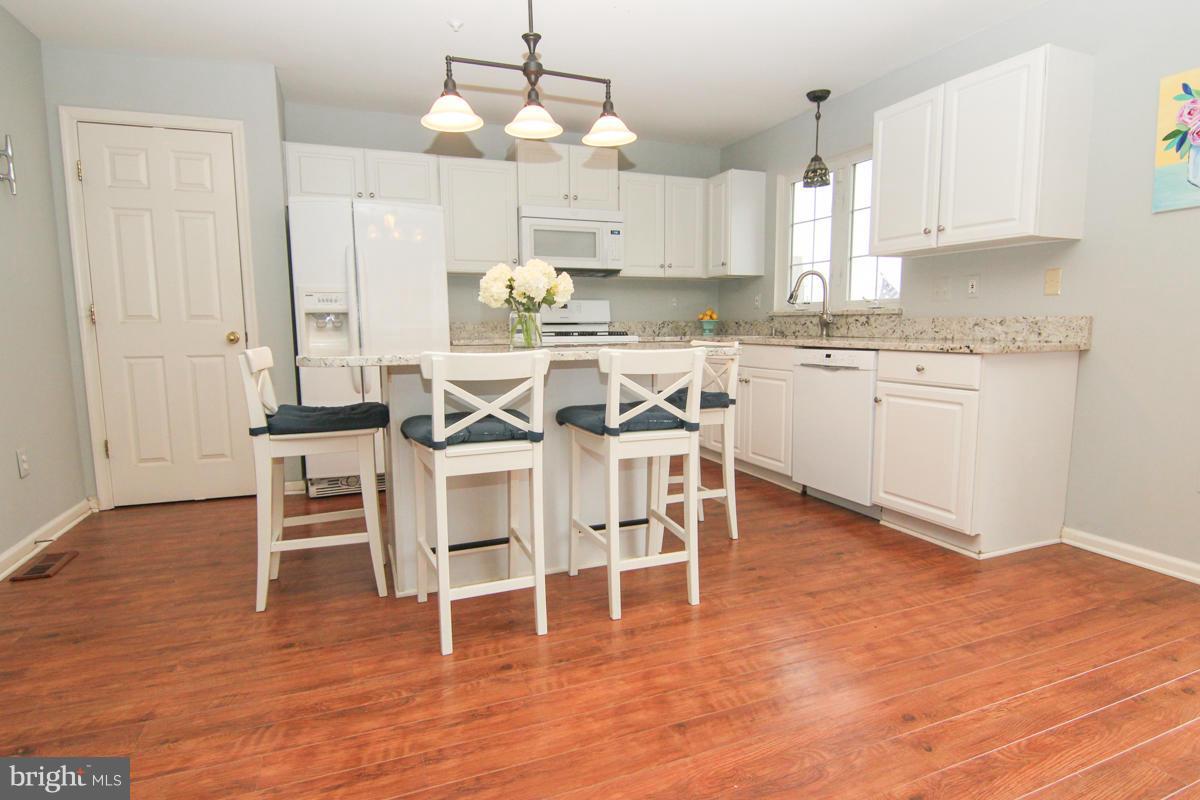 636 Howards Loop Annapolis, MD 21401 - Photo 5 of 29 Kitchen