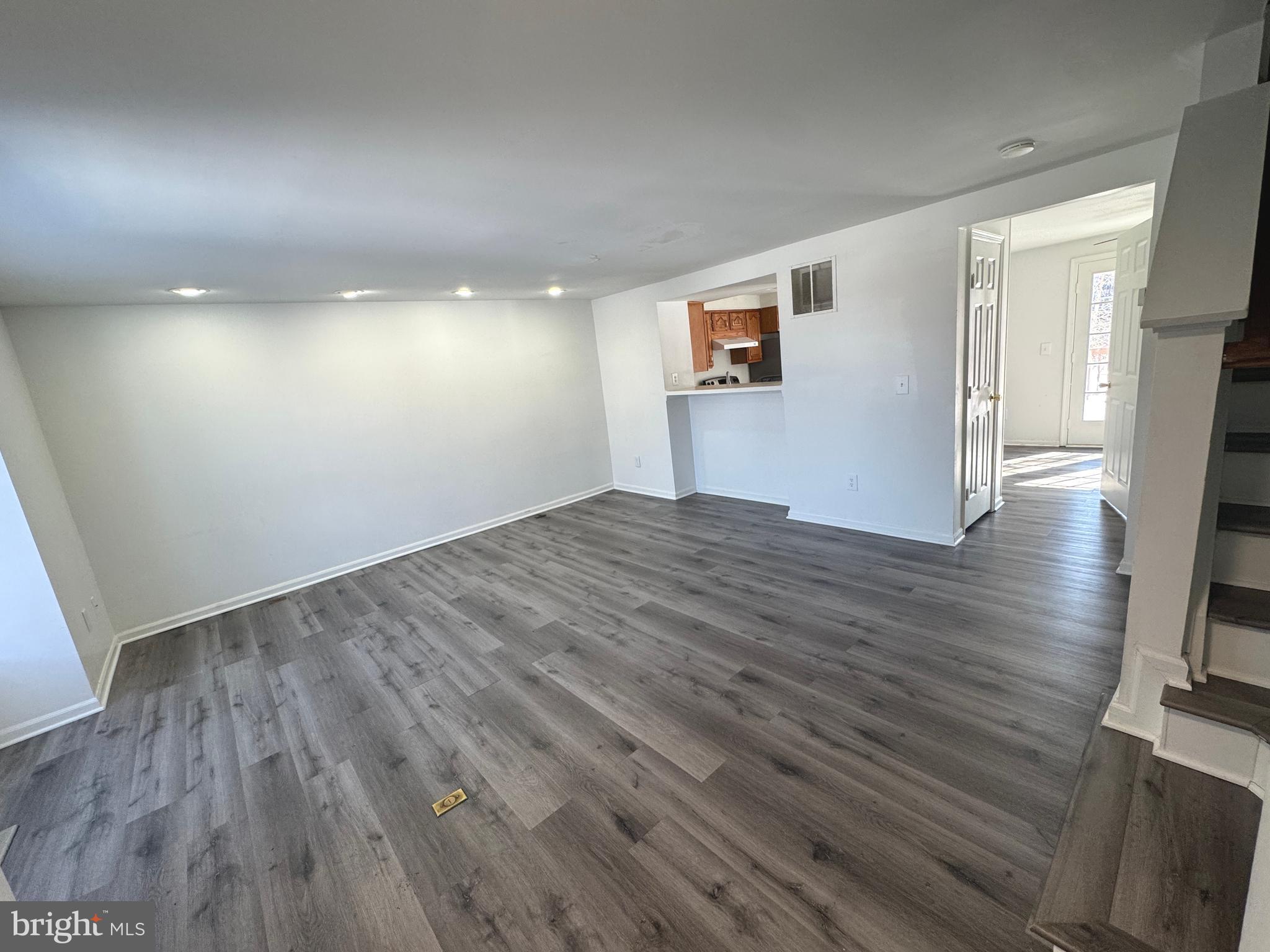 45414 Gable Square Sterling, VA 20164 - Photo 2 of 21