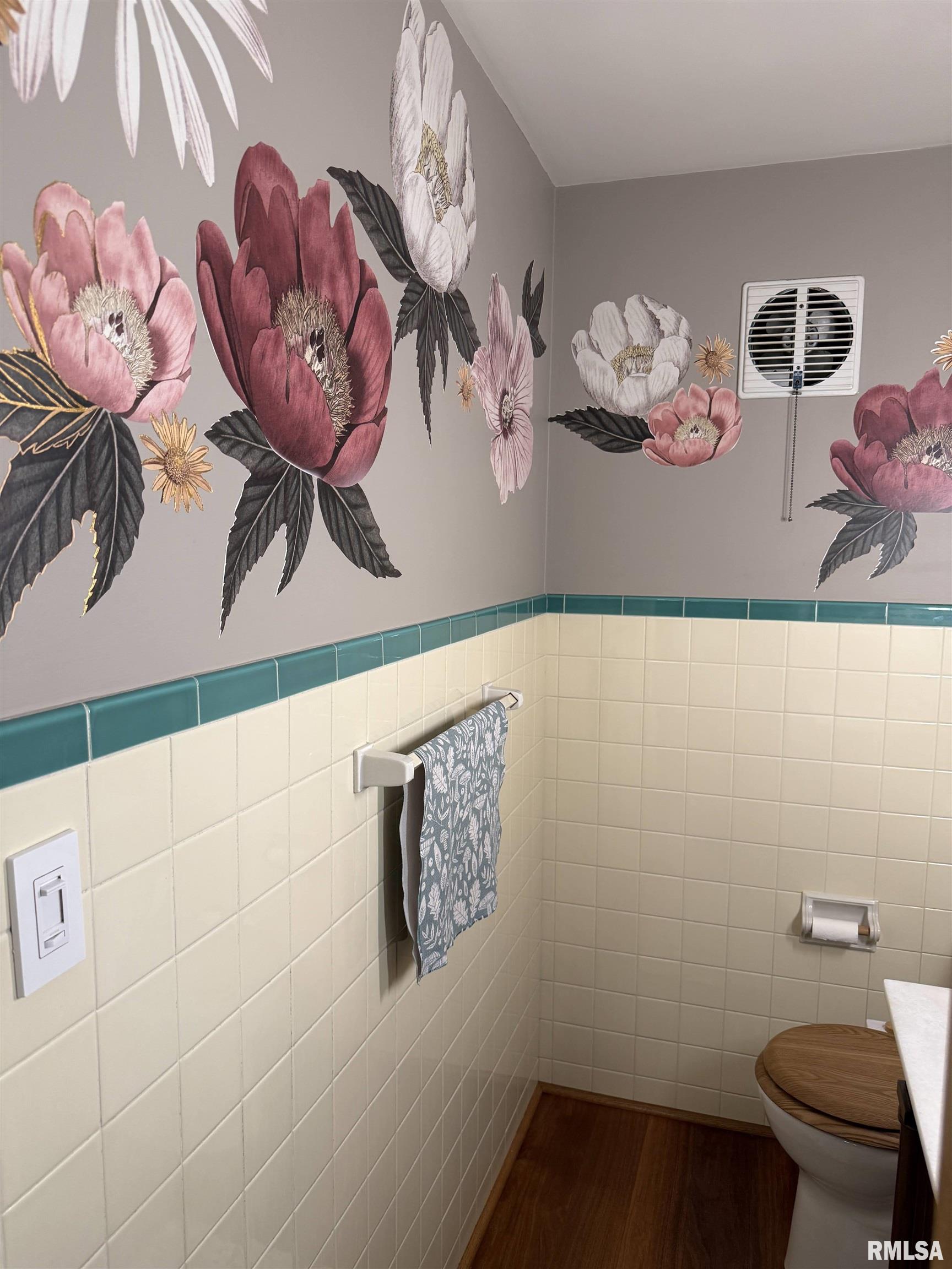 329 West Ridgemont Road Peoria, IL 61614 - Photo 21 of 69 Gallery Image 21