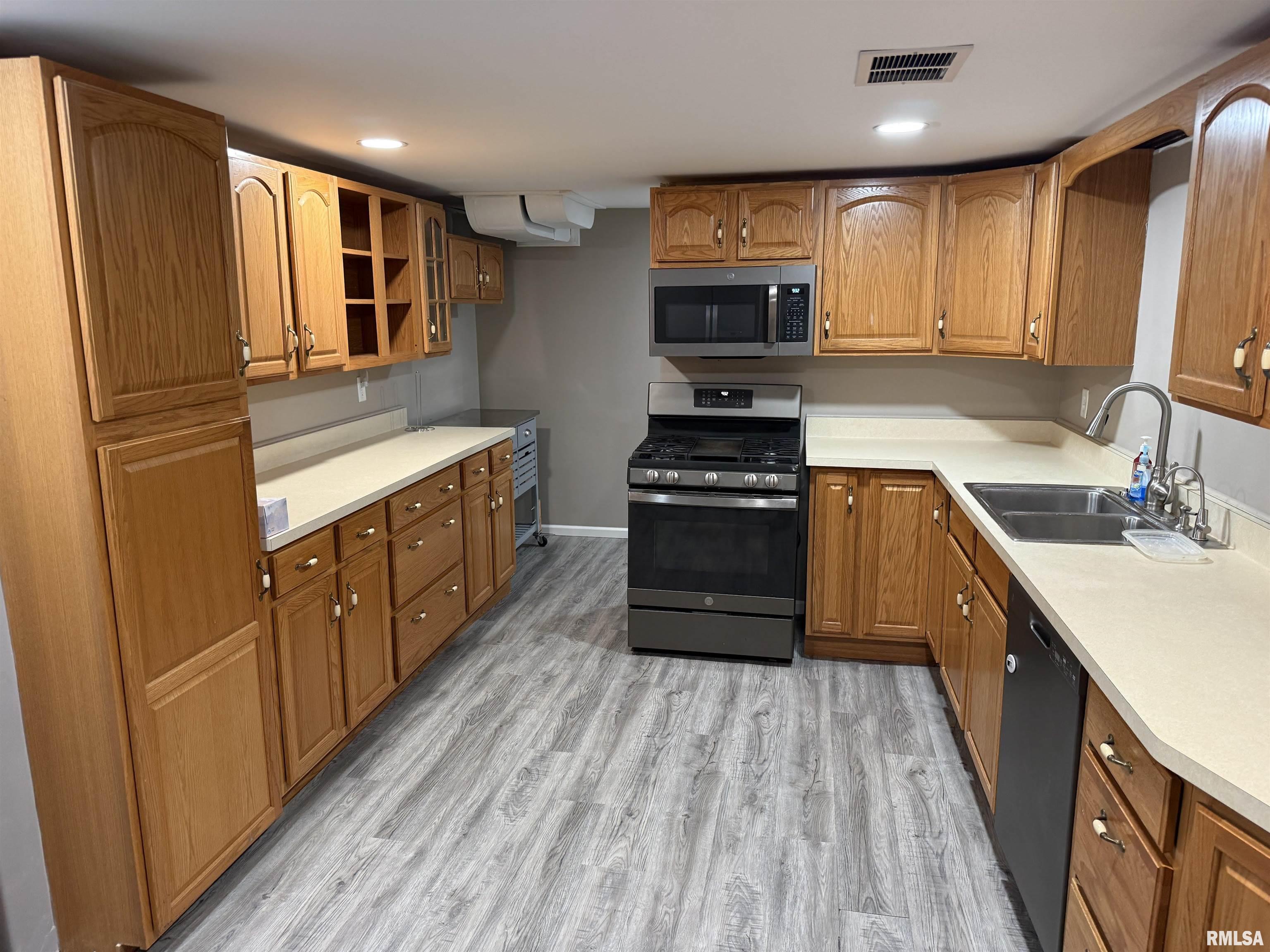 329 West Ridgemont Road Peoria, IL 61614 - Photo 48 of 69 Gallery Image 48