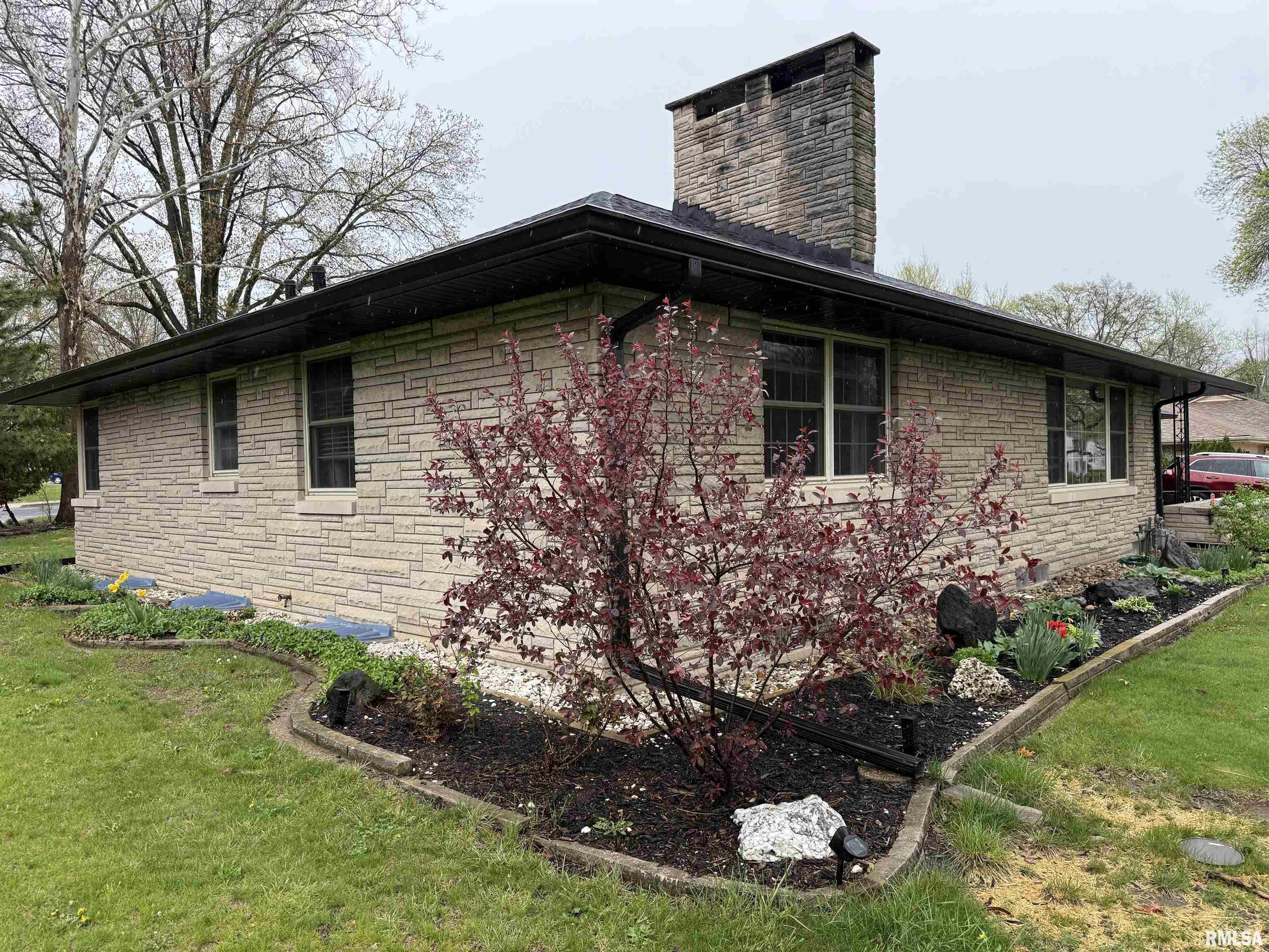 329 West Ridgemont Road Peoria, IL 61614 - Photo 66 of 69 Gallery Image 66