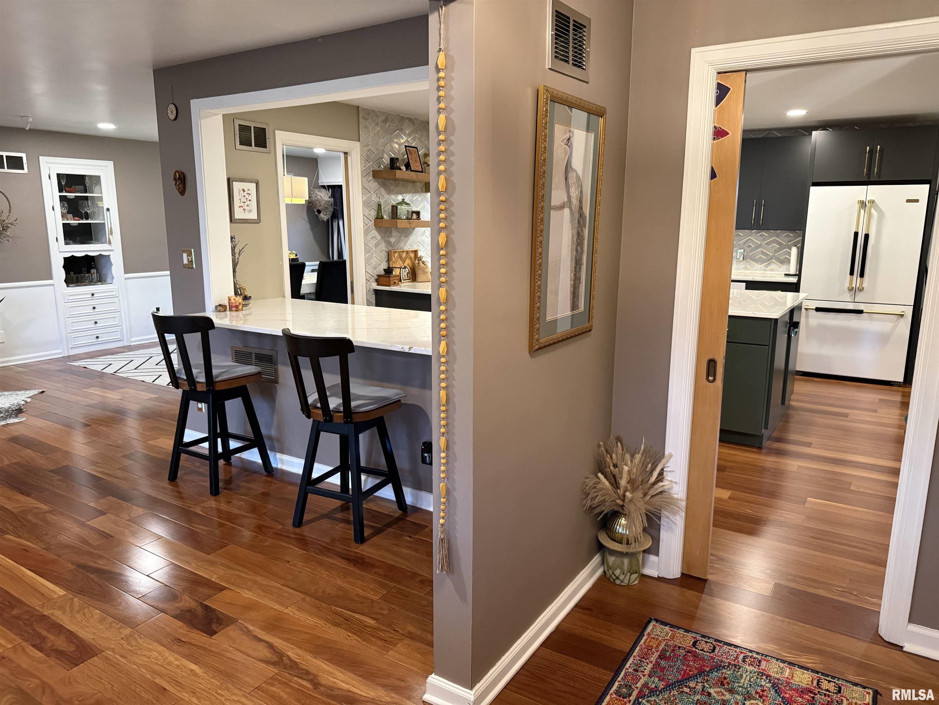 329 West Ridgemont Road Peoria, IL 61614 - Photo 9 of 69 Gallery Image 9