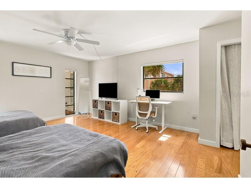 460 Beach Road, Unit A1 Sarasota, FL 34242 - Photo 24 of 38 Gallery Image 24
