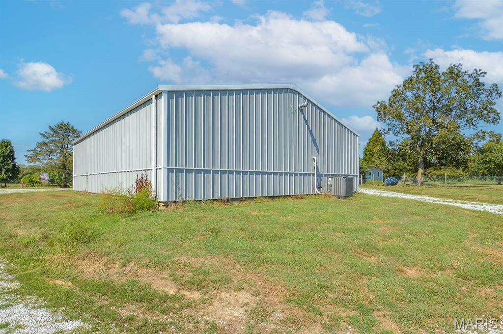 370 Hall Lane Sorento, IL 62086 - Photo 42 of 45 Gallery Image 42