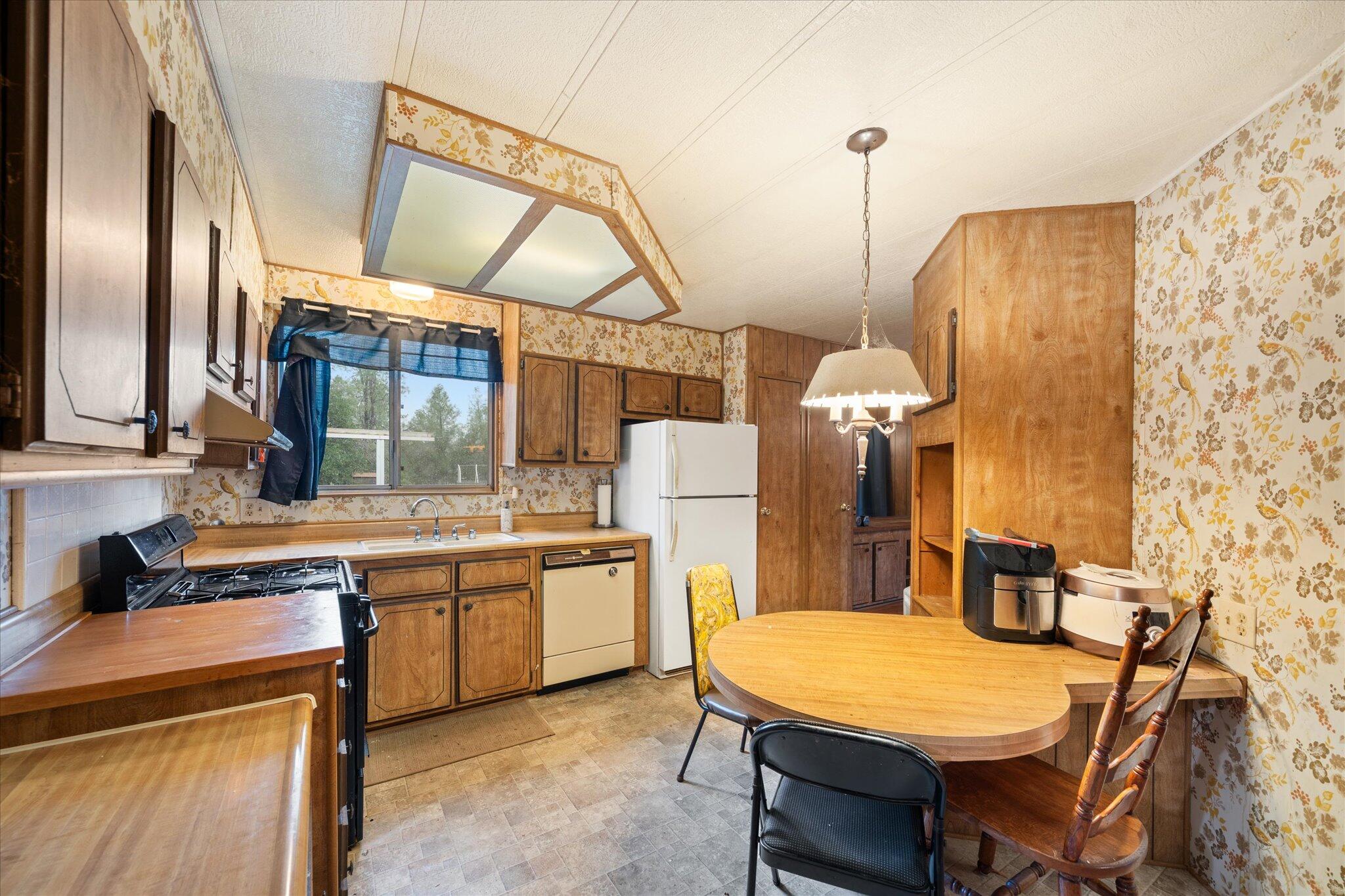 16578 Blue Horse Road Anderson, CA 96007 - Photo 10 of 22 10-BiggerFlow Real Estate Media-10