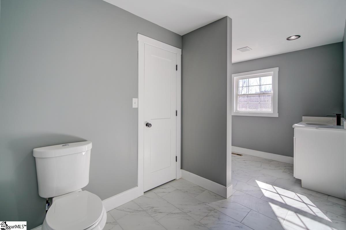 190 Spring Point Drive Easley, SC 29640 - Photo 31 of 36