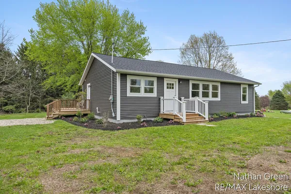 $459,900 | 2015 64th Street, Fennville, MI 49408